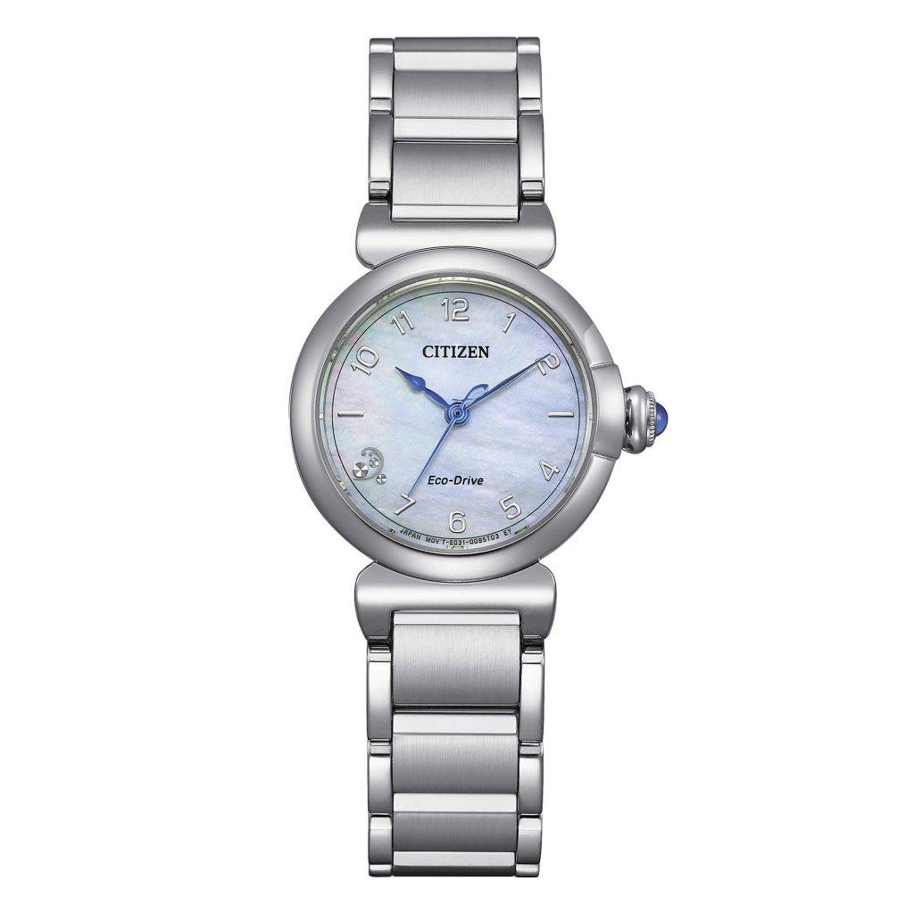 Orologio da donna Citizen EM1130-83D con quadrante in madreperla, diamante naturale a ore 8 e vetro zaffiro sferico