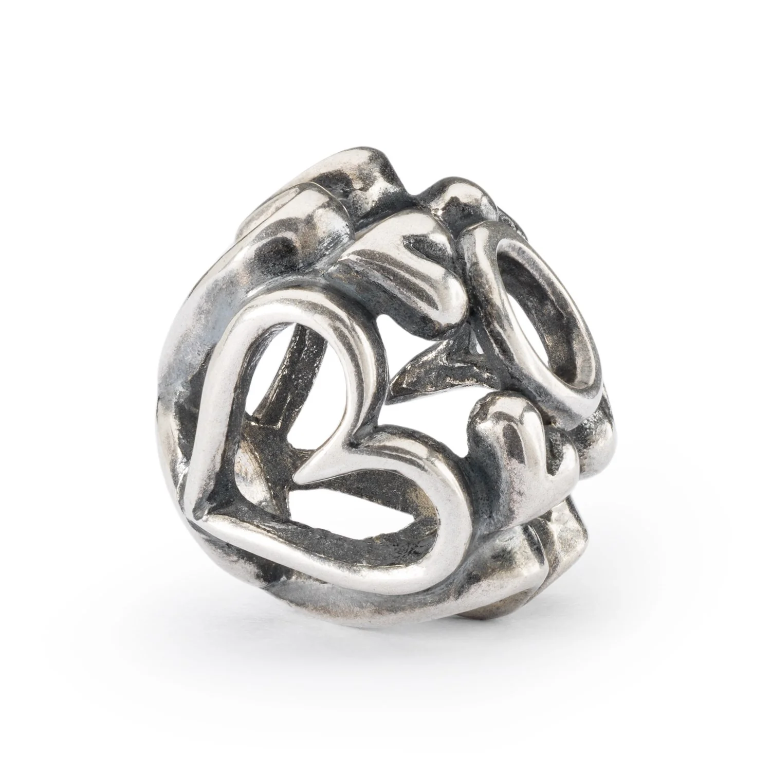 Pendente Sempre Insieme Trollbeads in argento 925 con design traforato a forma di cuori intrecciati.