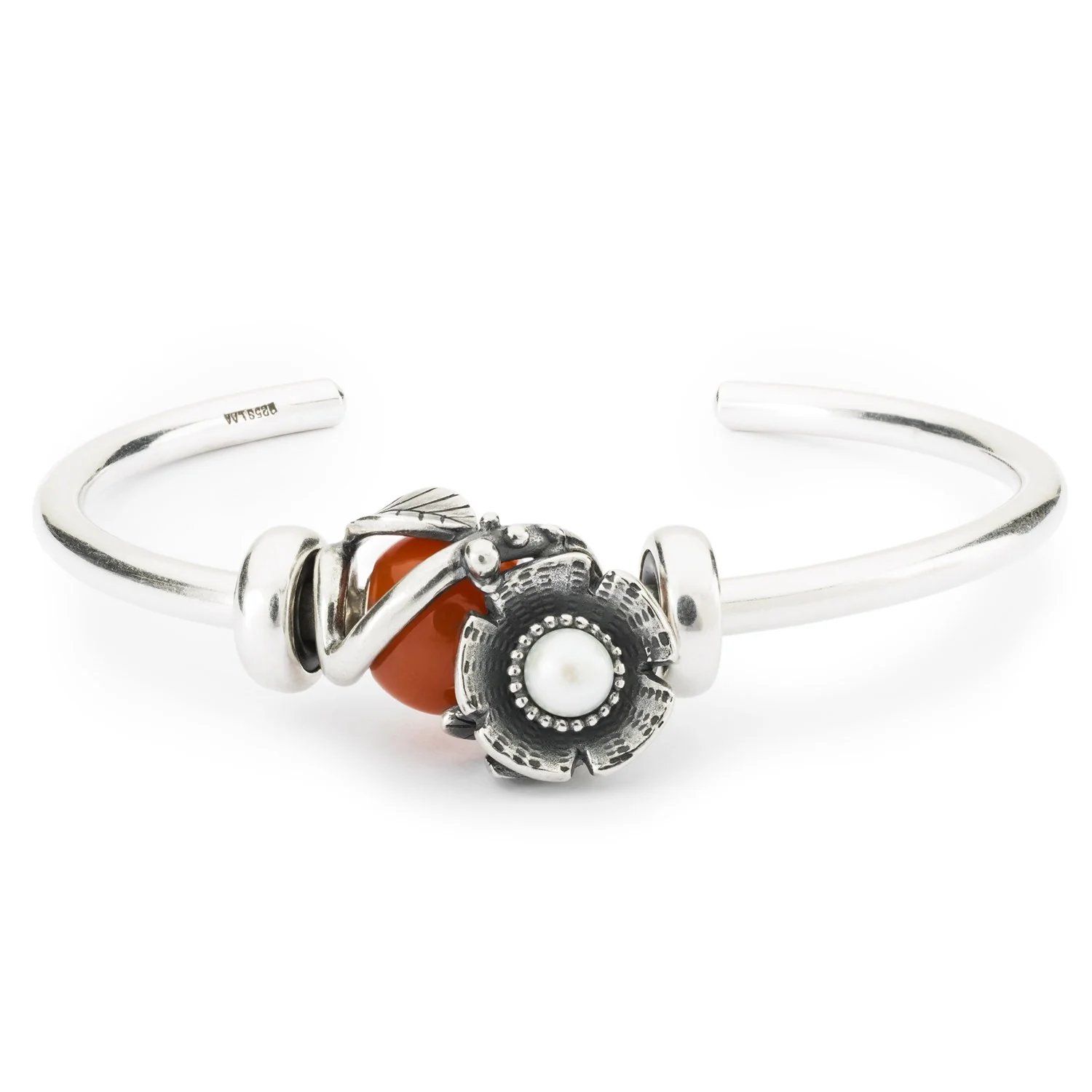 Bead Trollbeads Intreccio di Fiori in argento 925 con perla d'acqua dolce bianca.