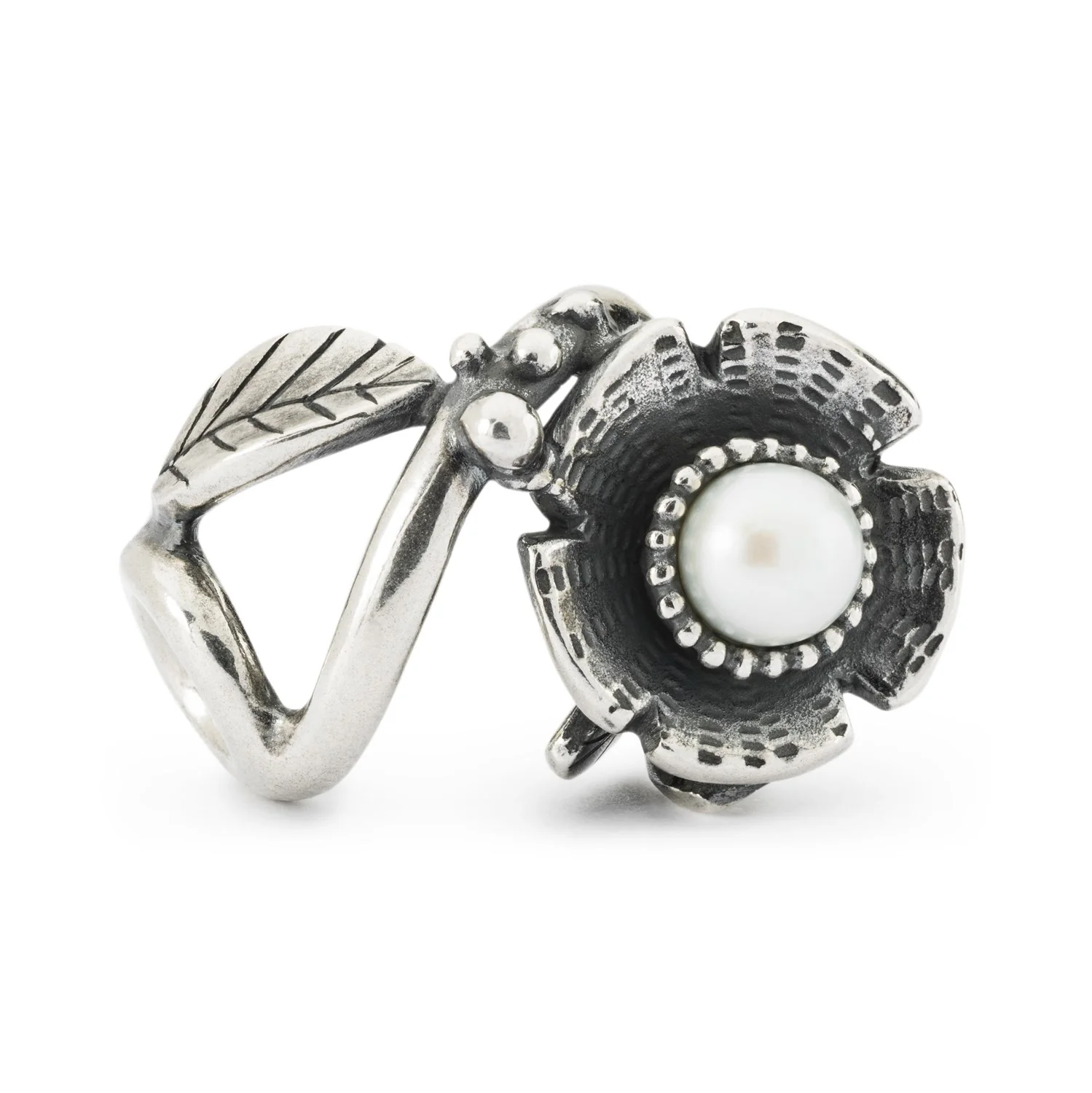 Bead Trollbeads Intreccio di Fiori in argento 925 con perla d'acqua dolce bianca.