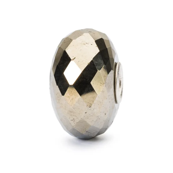 Bead Trollbeads Pirite sfaccettata con riflessi metallici dorati e anima in argento.