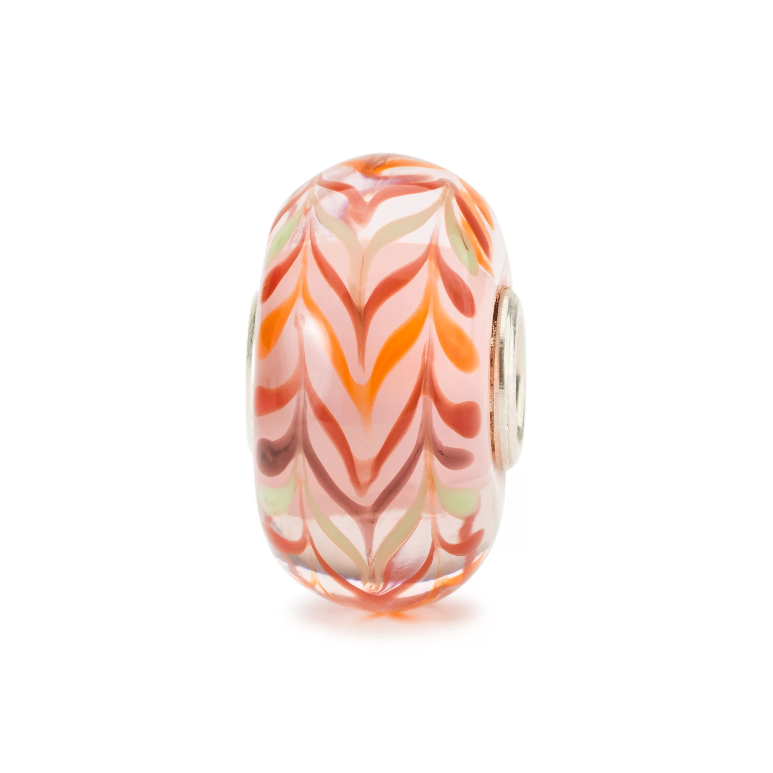 Bead Trollbeads Romanticismo in vetro rosa con motivi a spina di pesce e anima in argento 925.