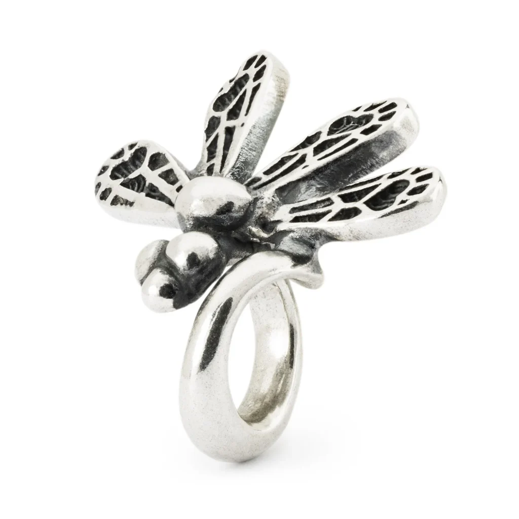 Bead Trollbeads Canto della Cicala in argento 925 con ali distese e lavorazione brunita.