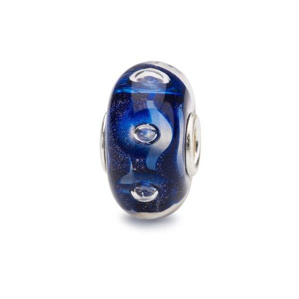 Bead Trollbeads Nettuno in vetro blu scuro con glitter argentati e anima in argento 925.