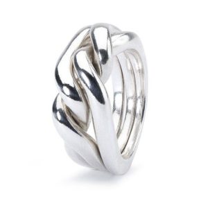 Anello Trollbeads Forza Coraggio e Saggezza in argento 925 lucido con design a tre nodi