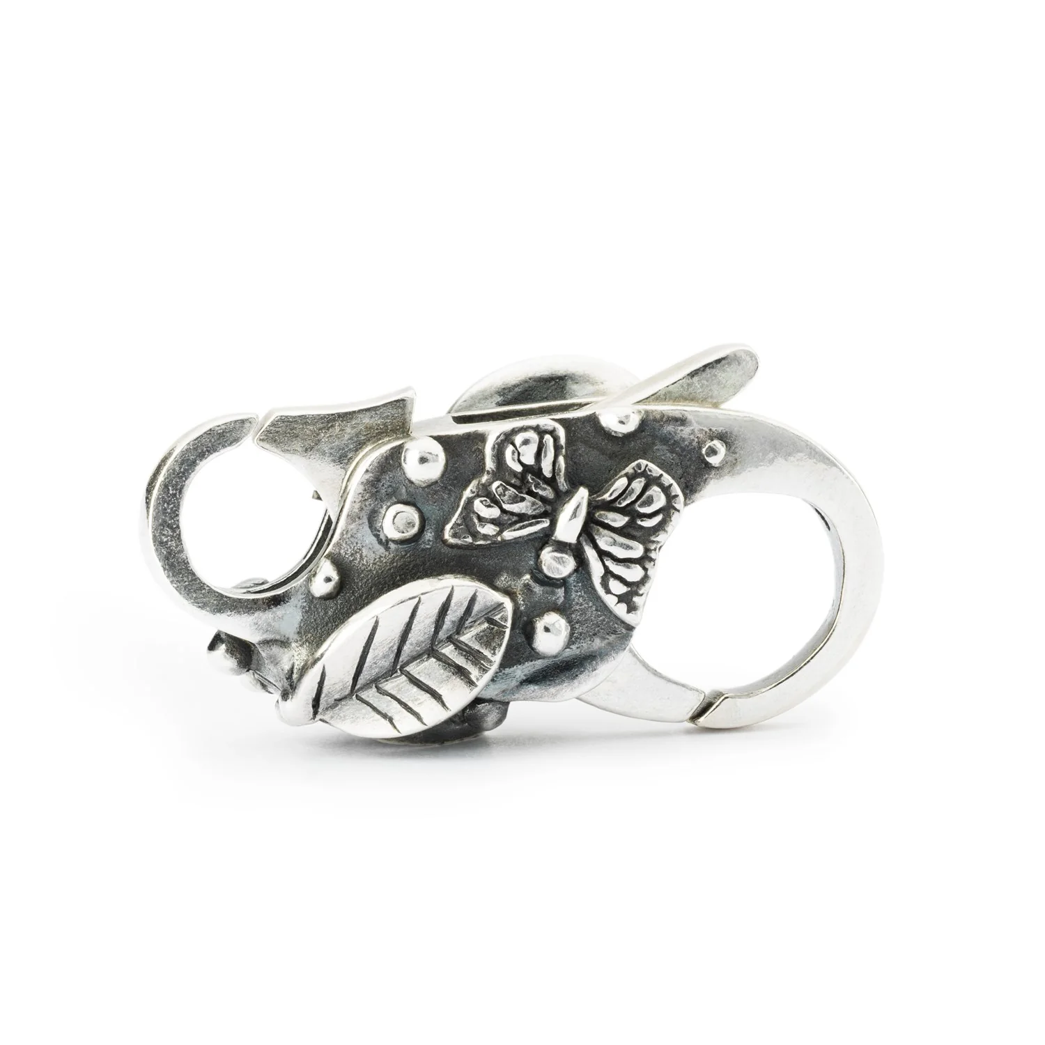 Chiusura giardino delle farfalle Trollbeads in Argento 925 con farfalle e fiori in rilievo.