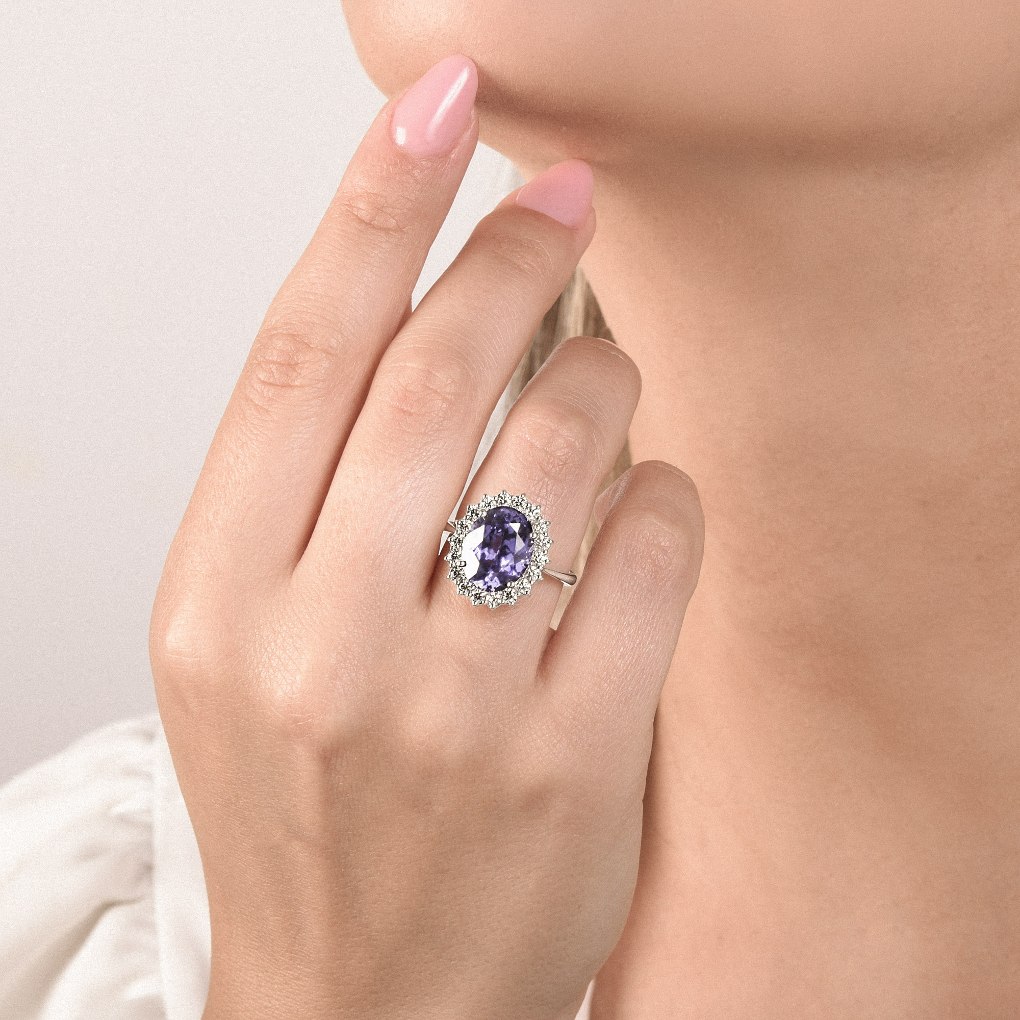 Anello Mirco Visconti con tanzanite e diamanti in oro bianco 18kt.