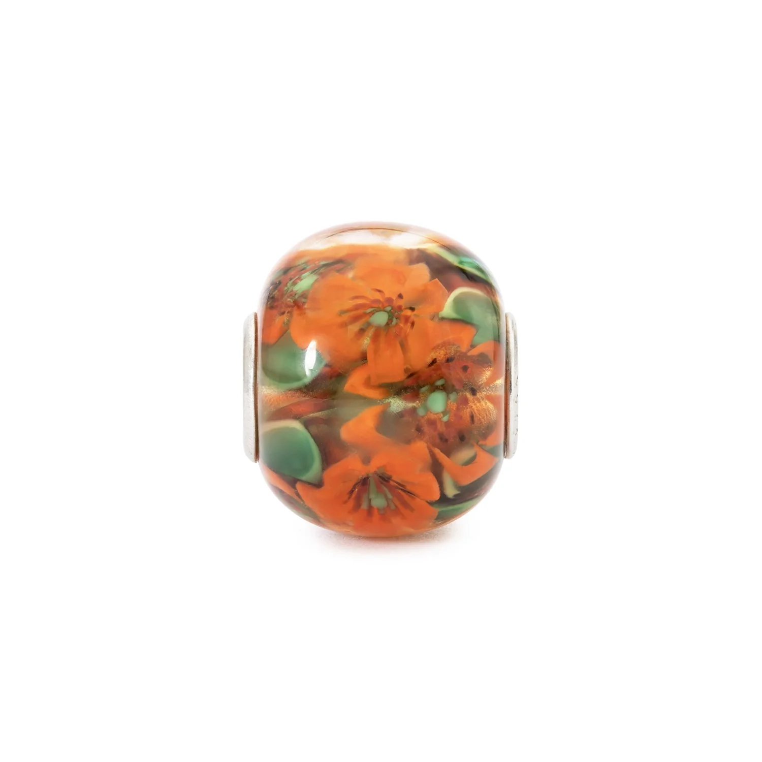 Bead in vetro Anima dei fiori Trollbeads TGLBE-30196 con decorazioni floreali interne arancioni e verdi e inserto centrale in argento 925.
