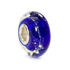 Bead Via Lattea Trollbeads TGLBE-20053 in vetro artistico blu profondo con glitter argentei e anima centrale in argento 925.