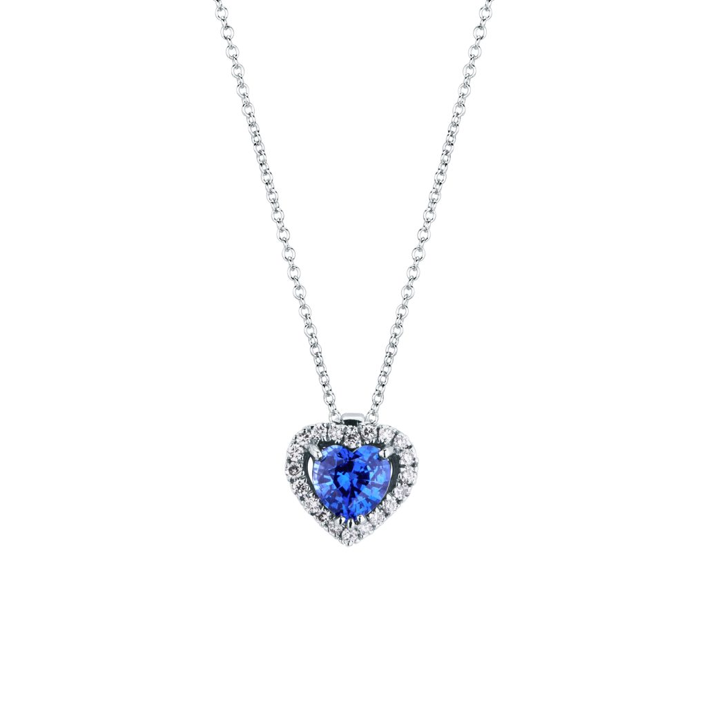 Girocollo a cuore con zaffiro e diamanti da donna Mirco Visconti in oro bianco con ciondolo a cuore in zaffiro blu Kanchanaburi e contorno di diamanti.