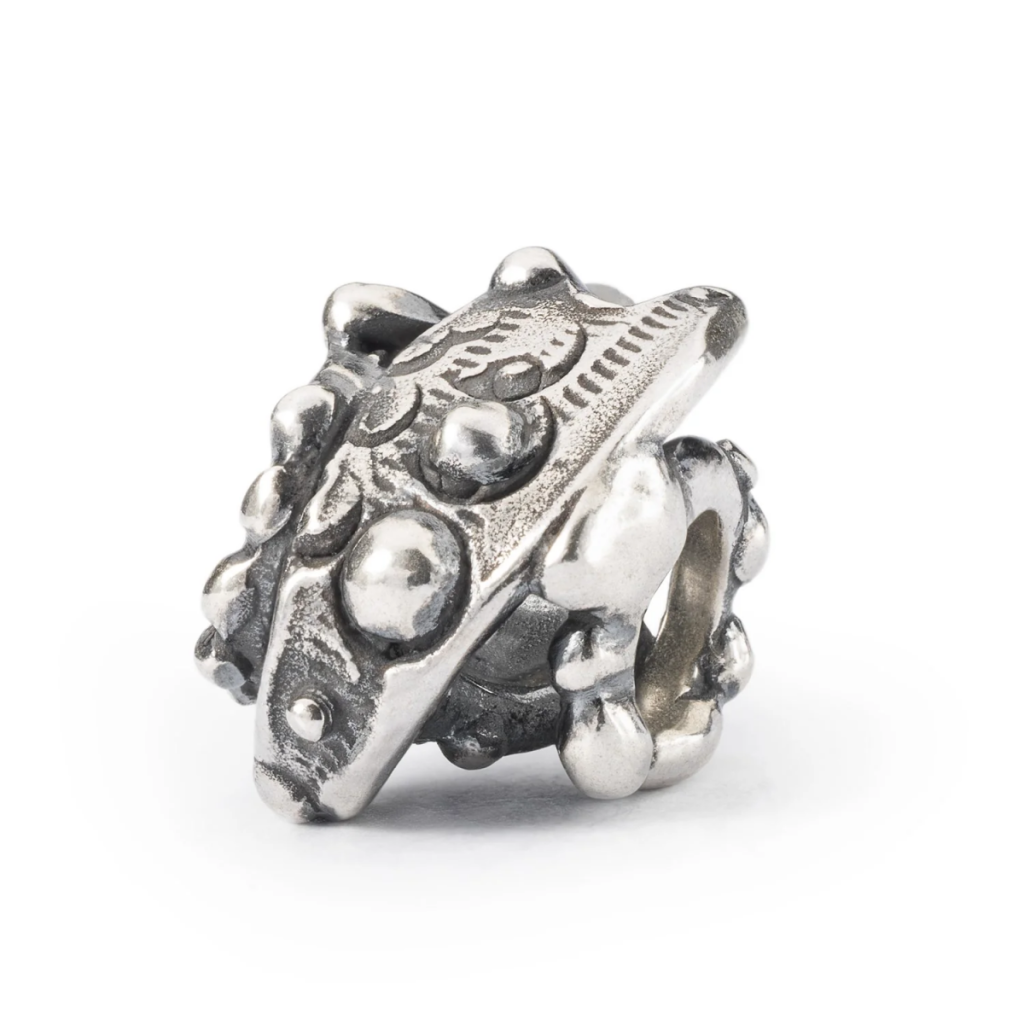 Bead Cinque sensi Trollbeads TAGBE-20251 in argento 925 raffigurante cinque volti stilizzati traforati con finiture brunite.
