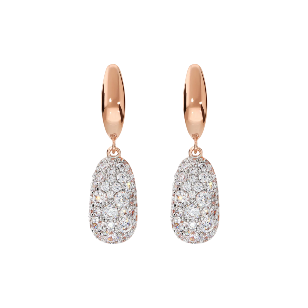 Orecchini pendenti a Pepita con pavè di zirconi WSBZ02509.WR in lega Golden Rosè con ciondolo a pepita ricoperto di zirconi luminosi.